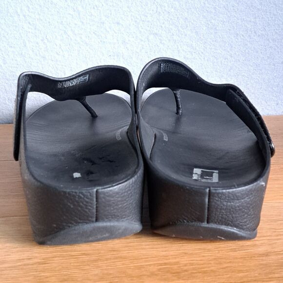 FitFlop Women’s 9 US 41 EU Shuv Adjustable Leather Toe-Post Wedge Sandals Black - Picture 3 of 12